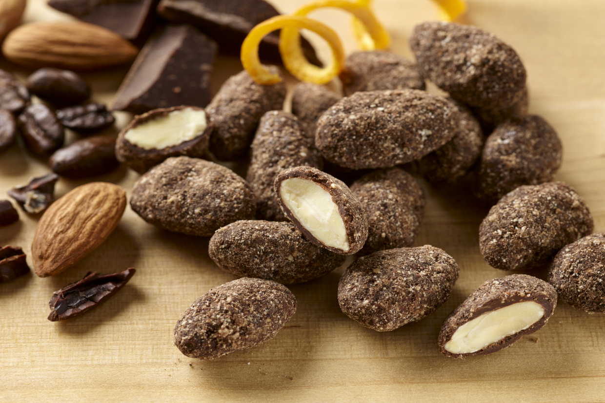 Cocoa almonds on sale
